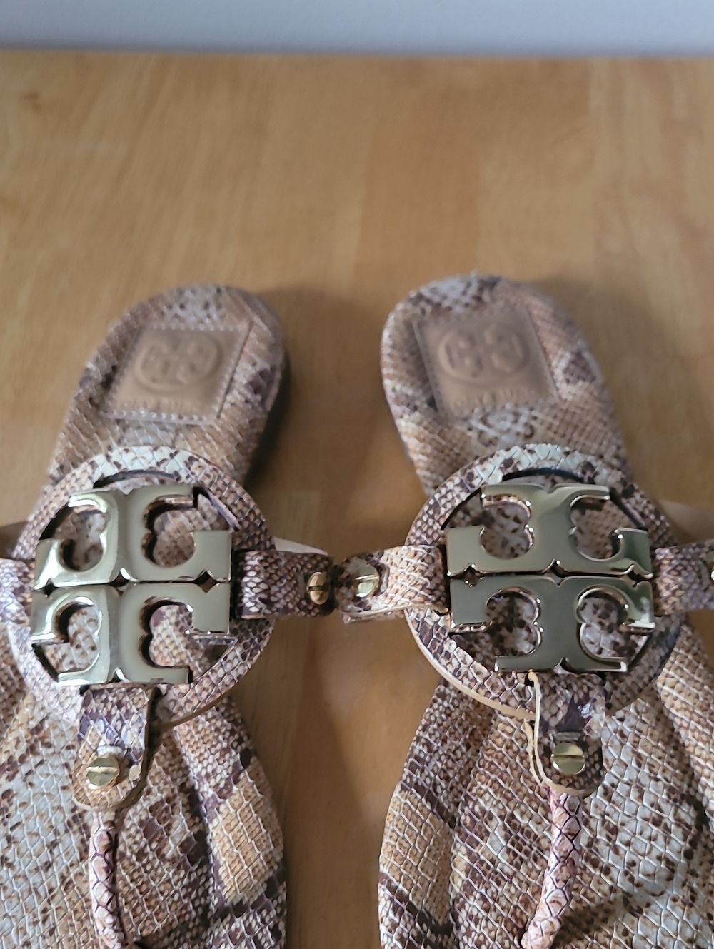 Tory Burch Metal Miller Sandal Python Snakeskin Print Leather Thong Flat - Picture 3 of 10